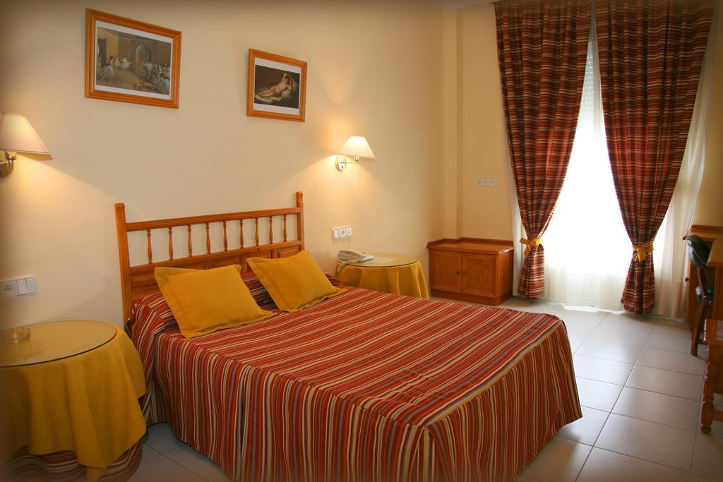 Hotel Villa Ducal Osuna Zimmer foto